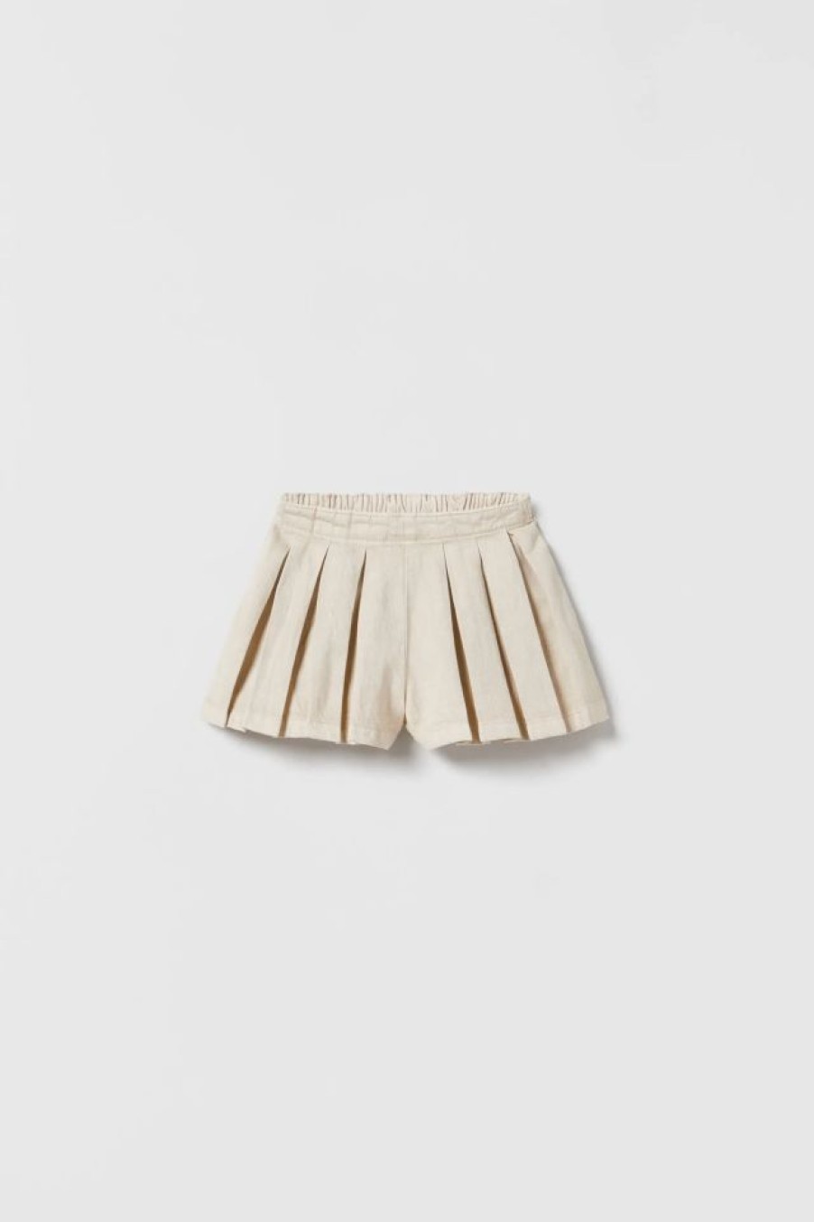 Clearance * Zara Pleated Denim Shorts